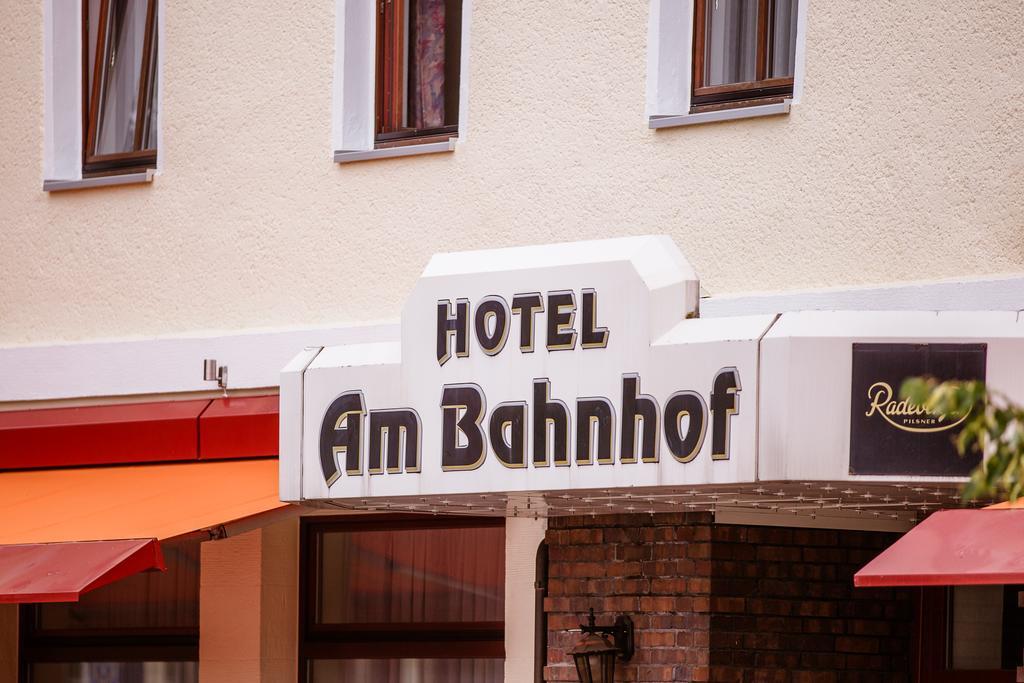 Hotel Am Bahnhof Штендаль Екстер'єр фото